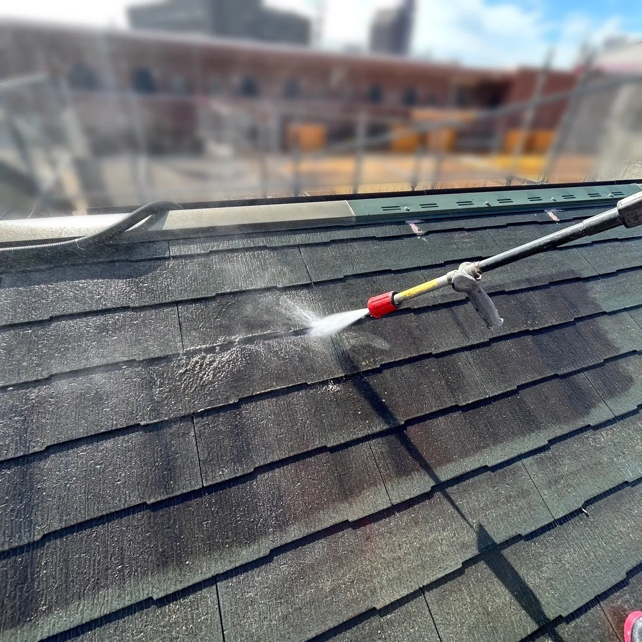 屋根塗装 / 1.高圧洗浄