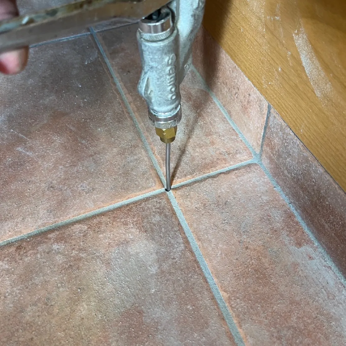 白蟻消毒工事