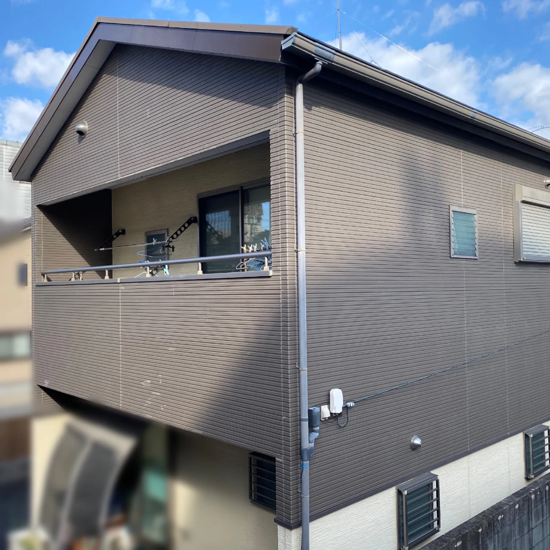 施工前 / 外壁南面・東面　色褪せ