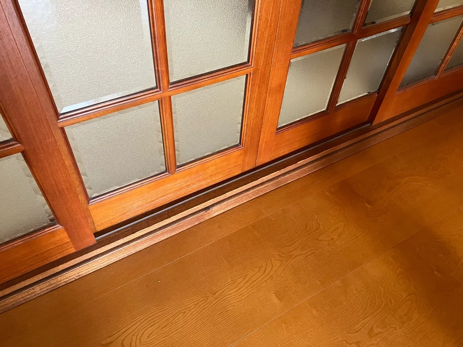 名古屋市内の2現場の施工レポート│建具修繕工事＆屋根修繕工事