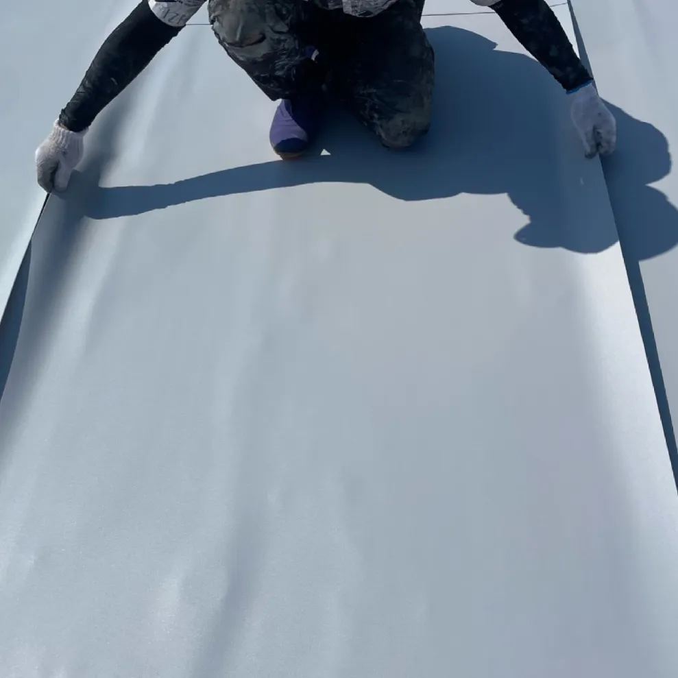 屋上防水工事 / 14.塩ビシート敷設