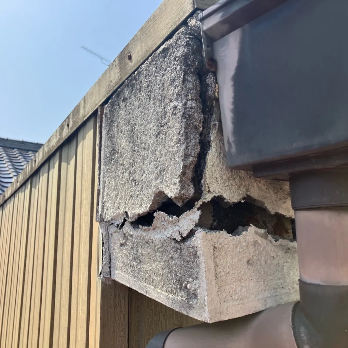 名古屋市内の2現場の施工レポート｜外装リフォーム工事＆軒桁修繕工事