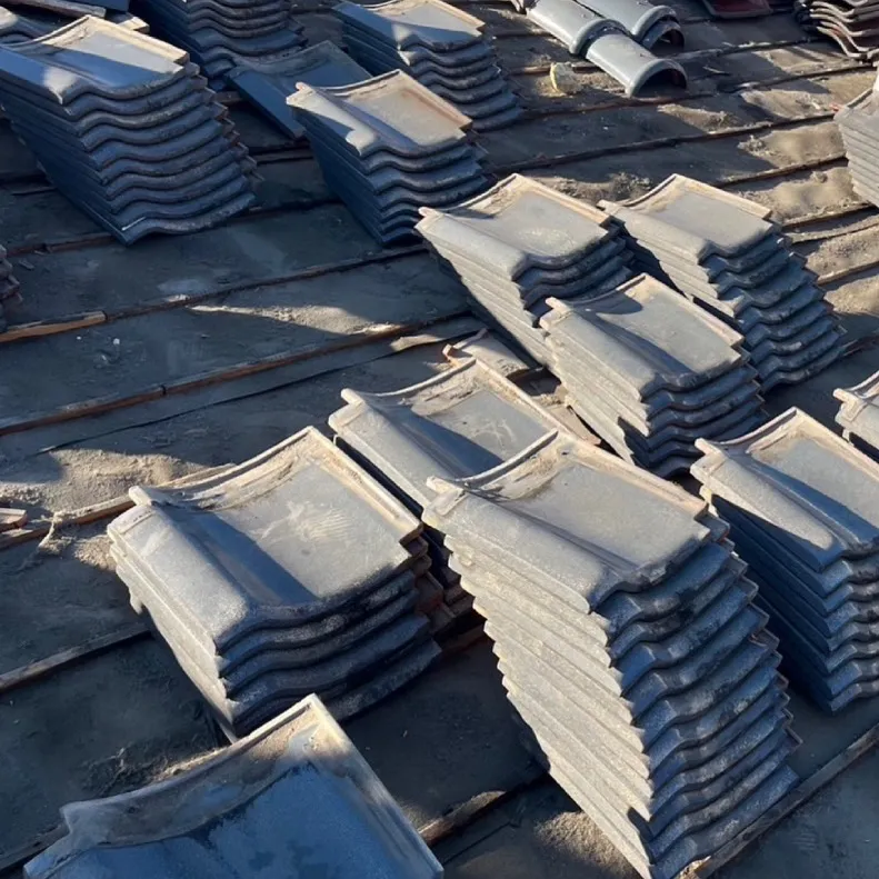  屋根葺き替え工事 / 2.既設瓦・桟木撤去