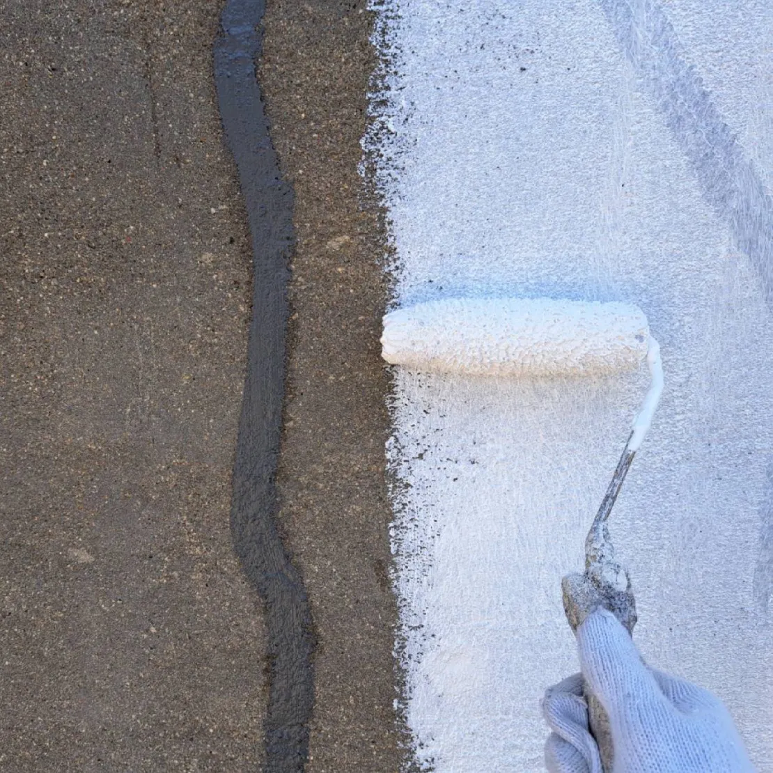 西面外装修理工事 / 4.下塗り
