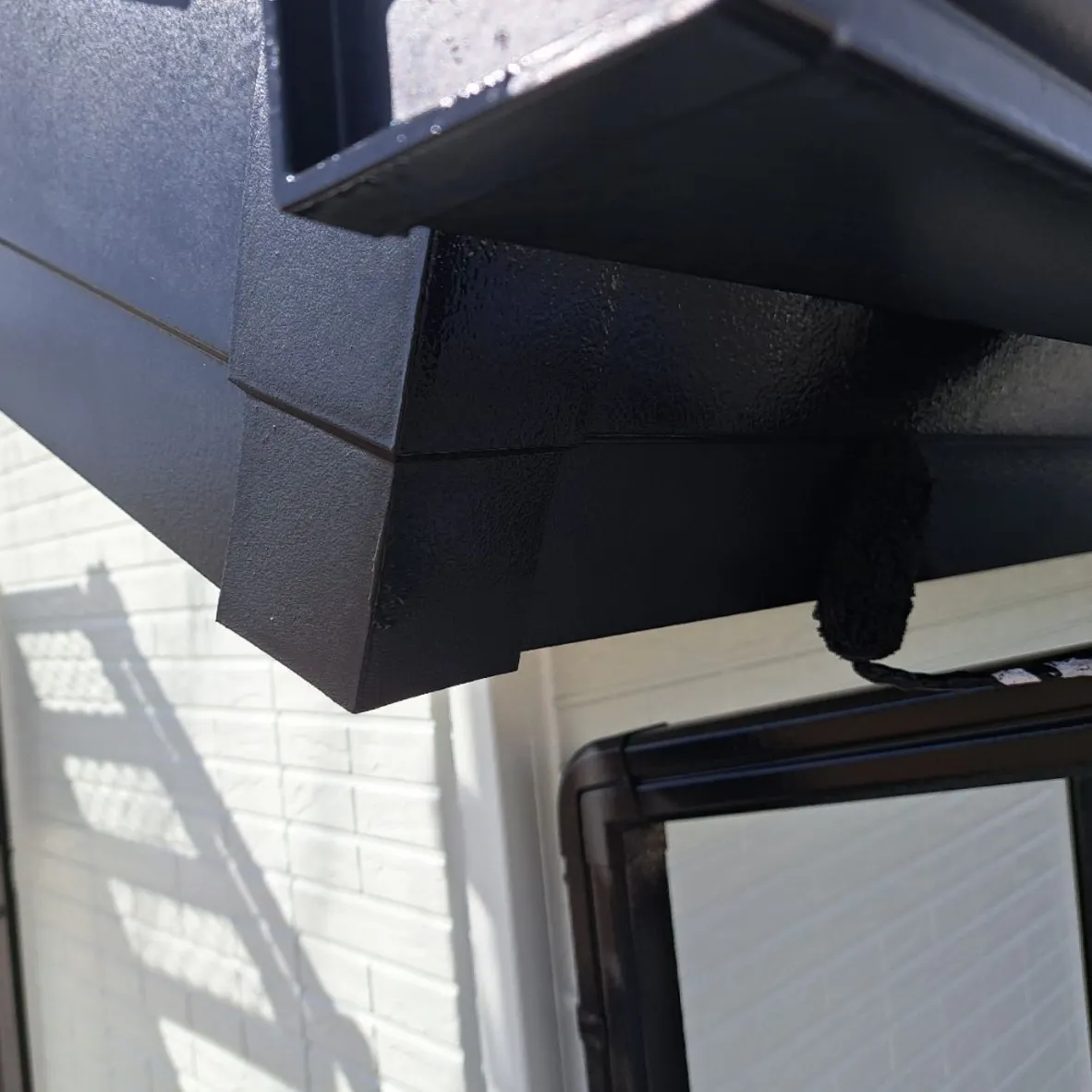 雨樋塗装工事 / 上塗り