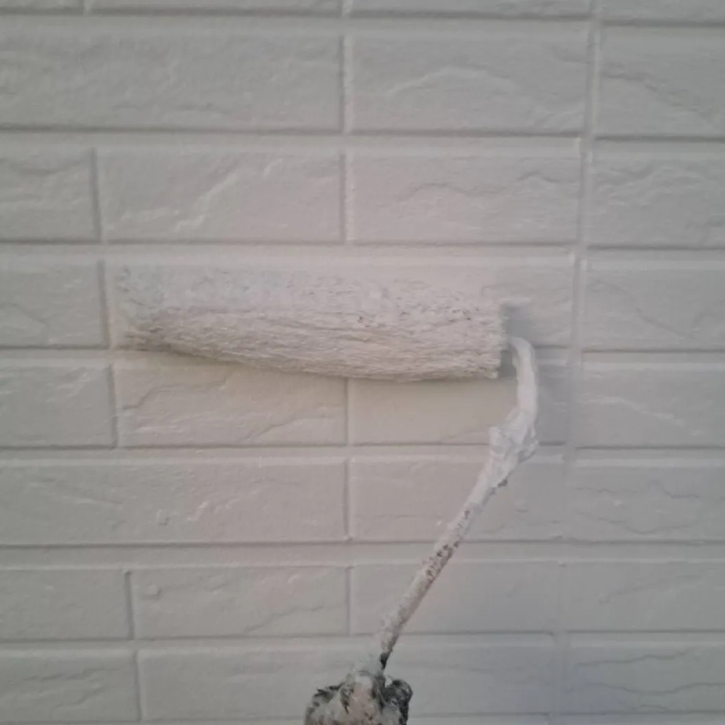 外壁塗装工事 / 中塗り