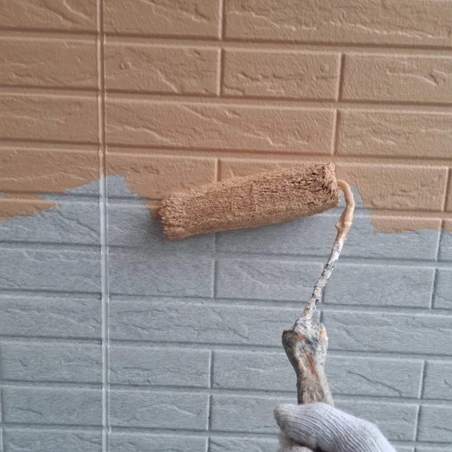 外壁塗装工事 / 中塗り