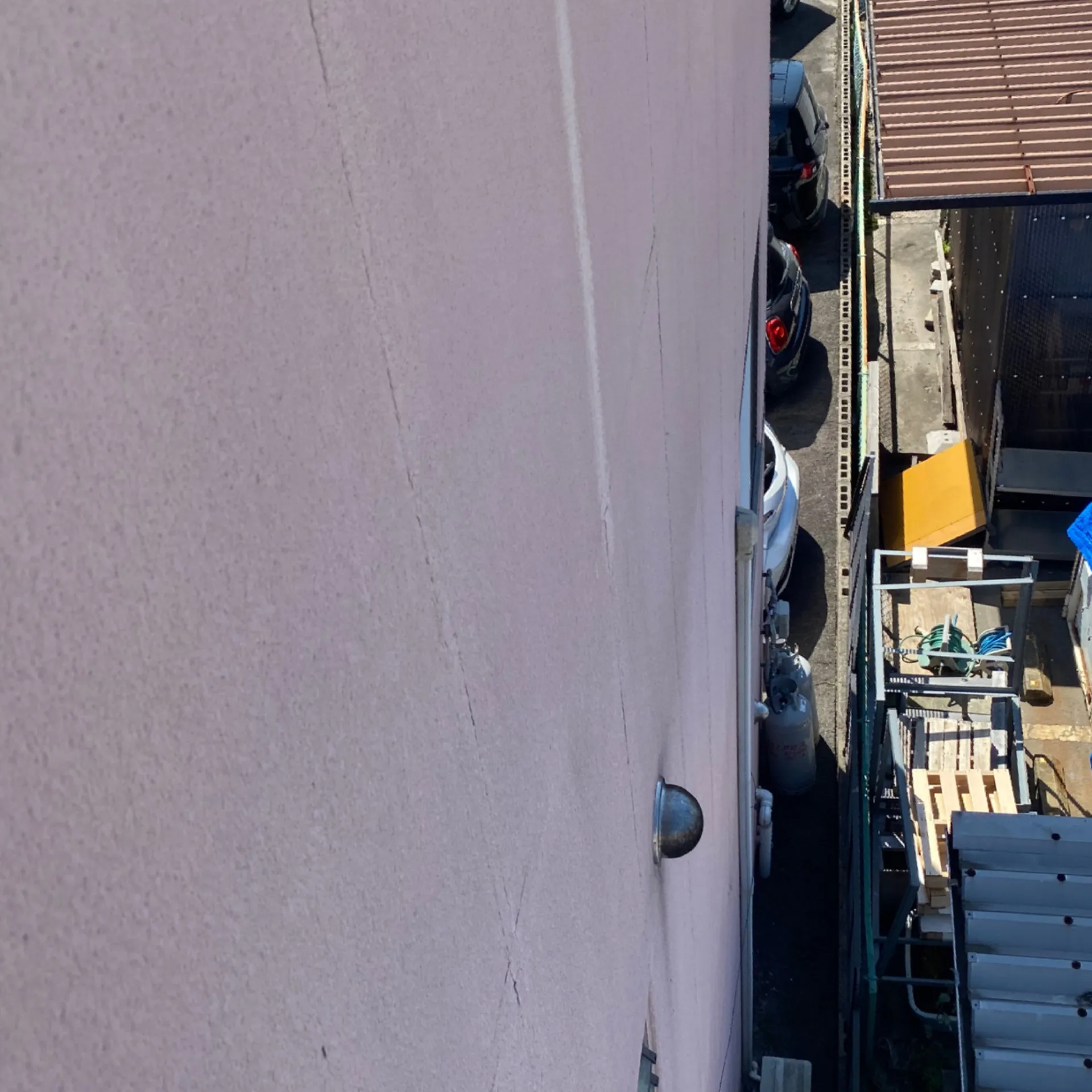 施工前 / ALC外壁　塗膜の劣化