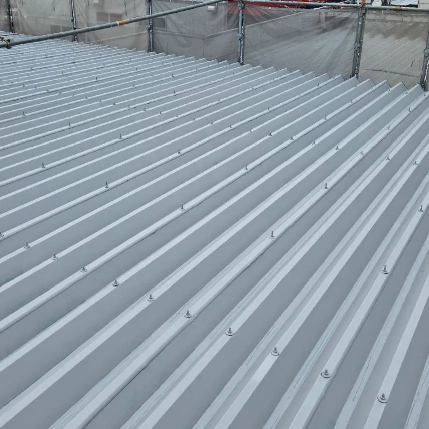 屋根塗装工事 / 下塗り