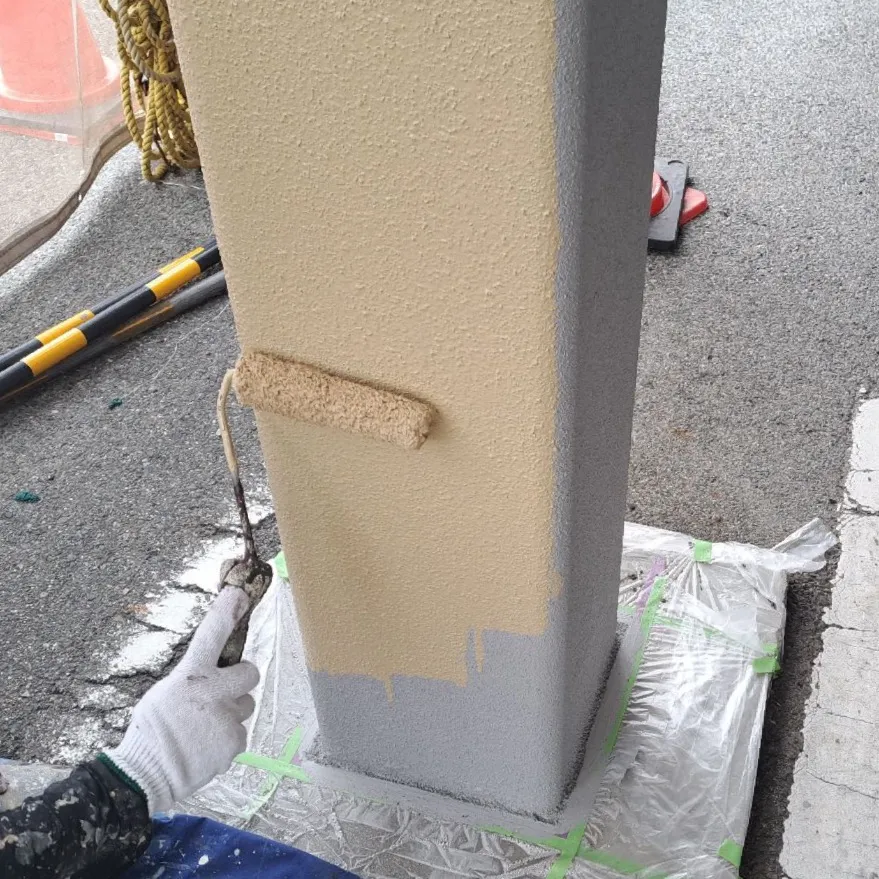 鉄柱塗装工事 / 中塗り