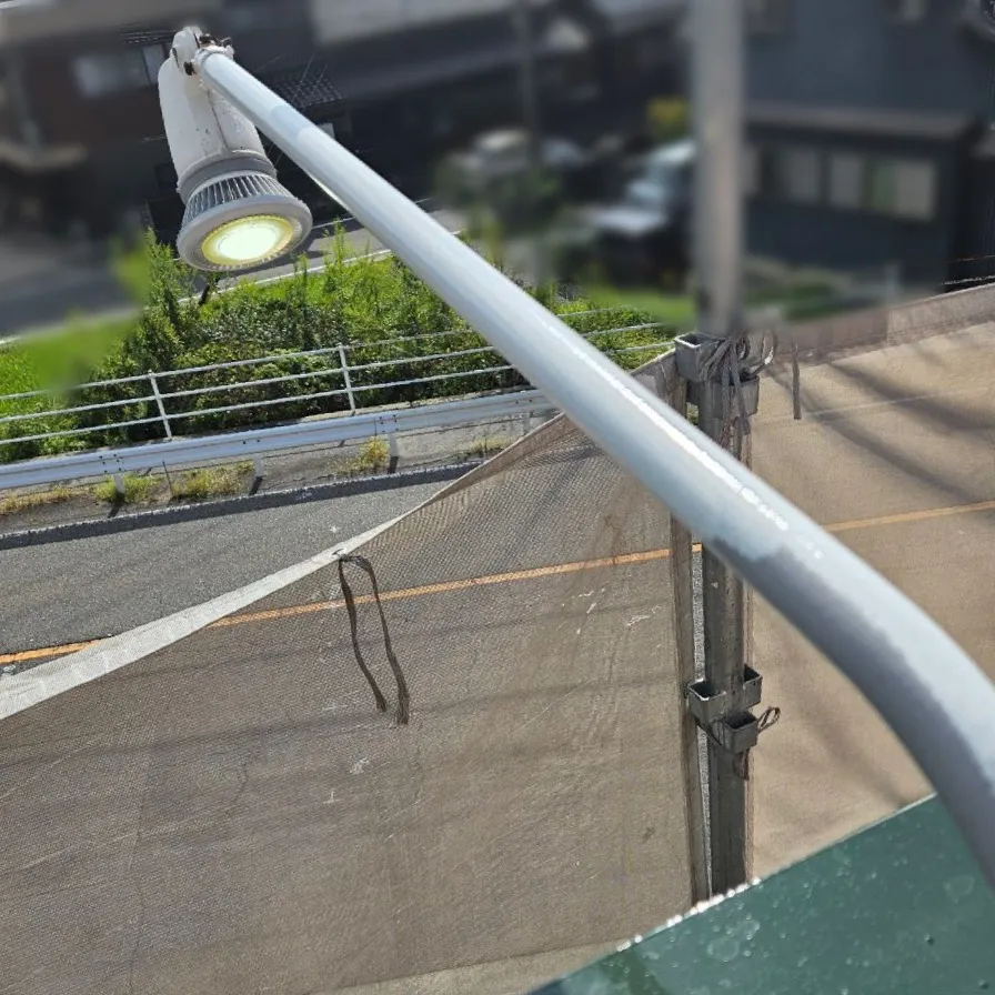 照明器具塗装工事 / 中塗り