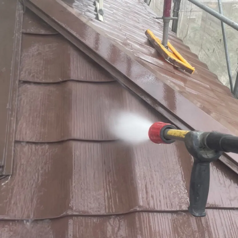 下屋根塗装工事 / 1.高圧洗浄