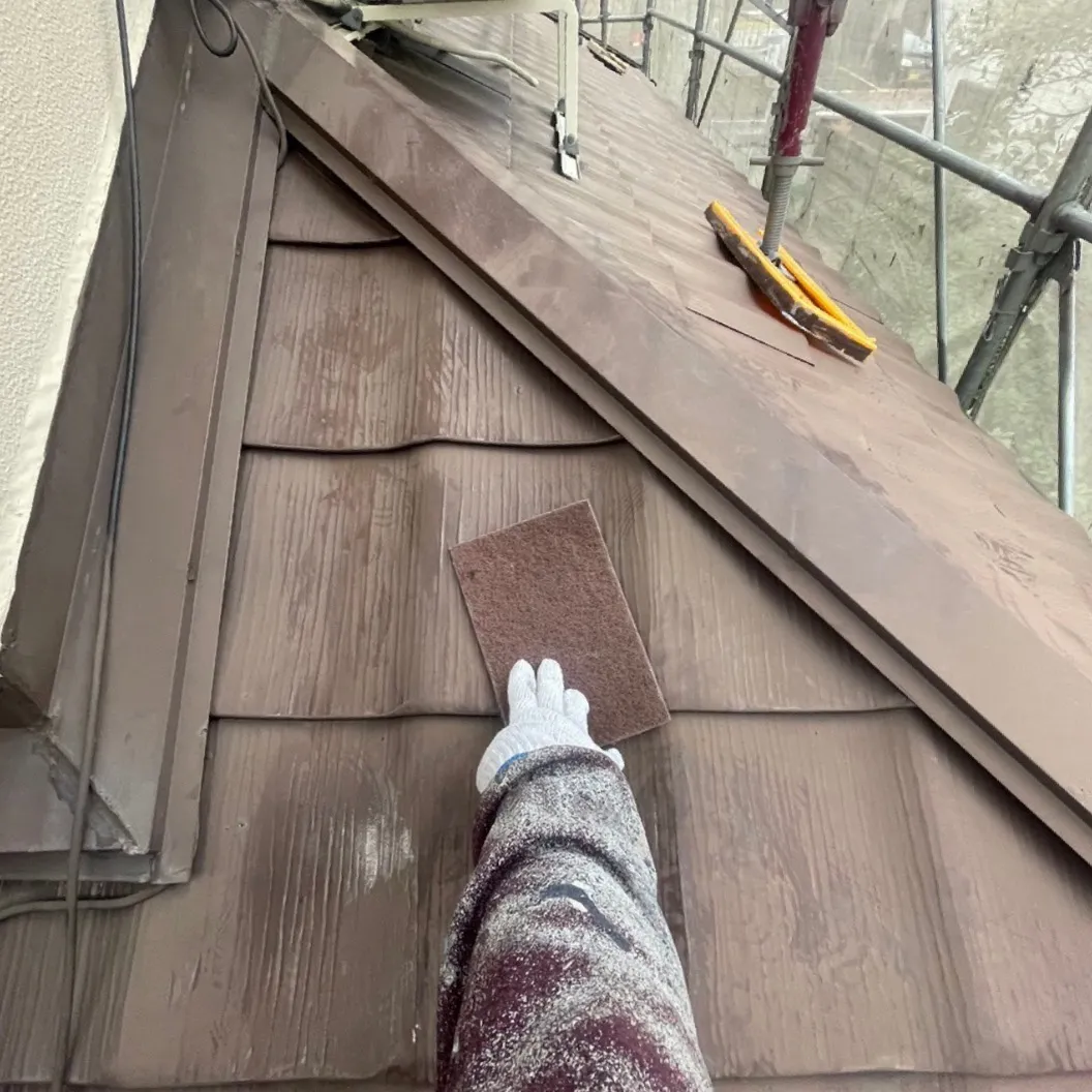 下屋根塗装工事 / 2.ケレン