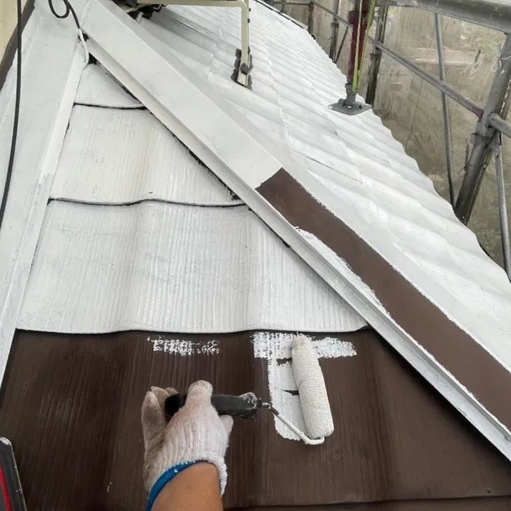 下屋根塗装工事 / 3.下塗り