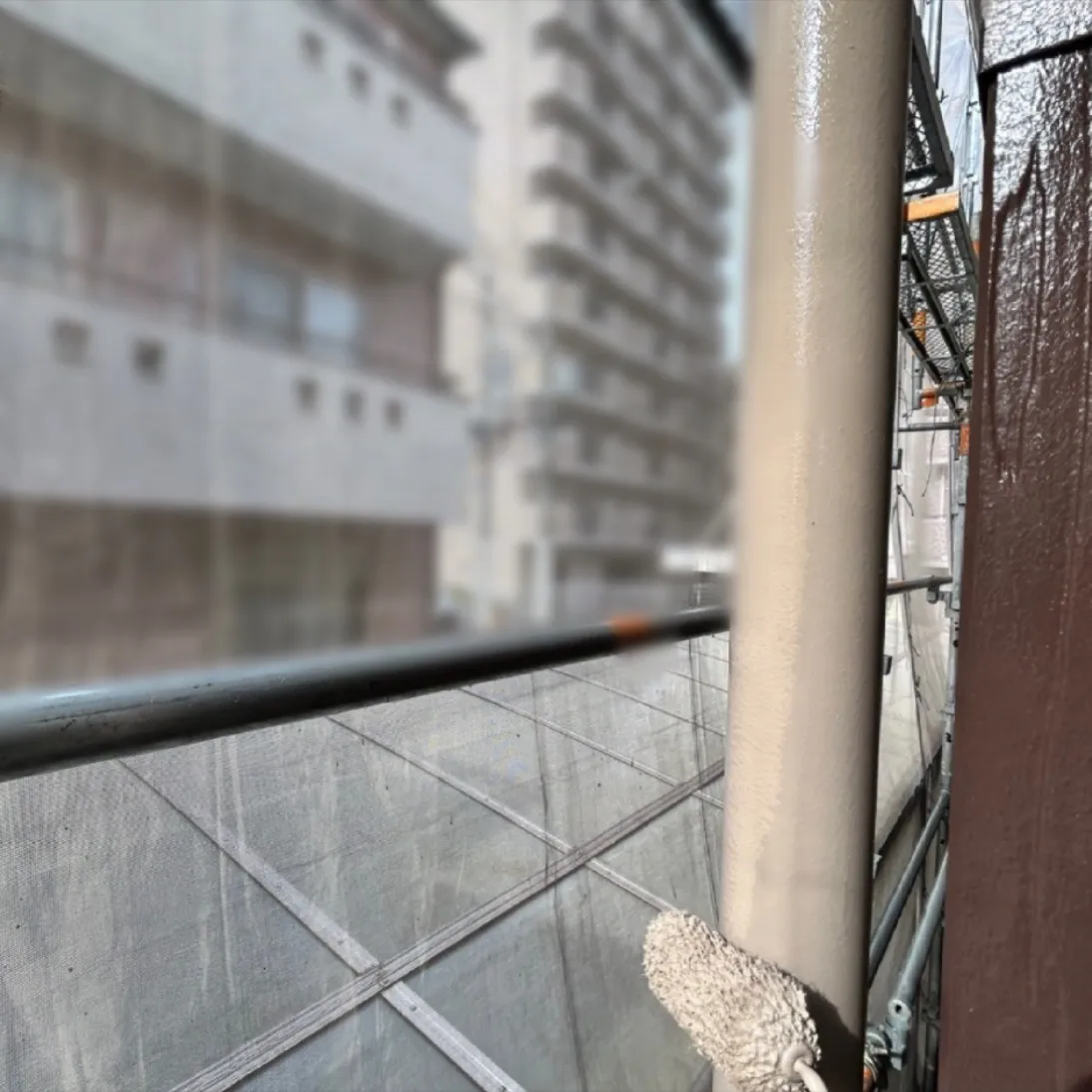 雨樋 / 上塗り