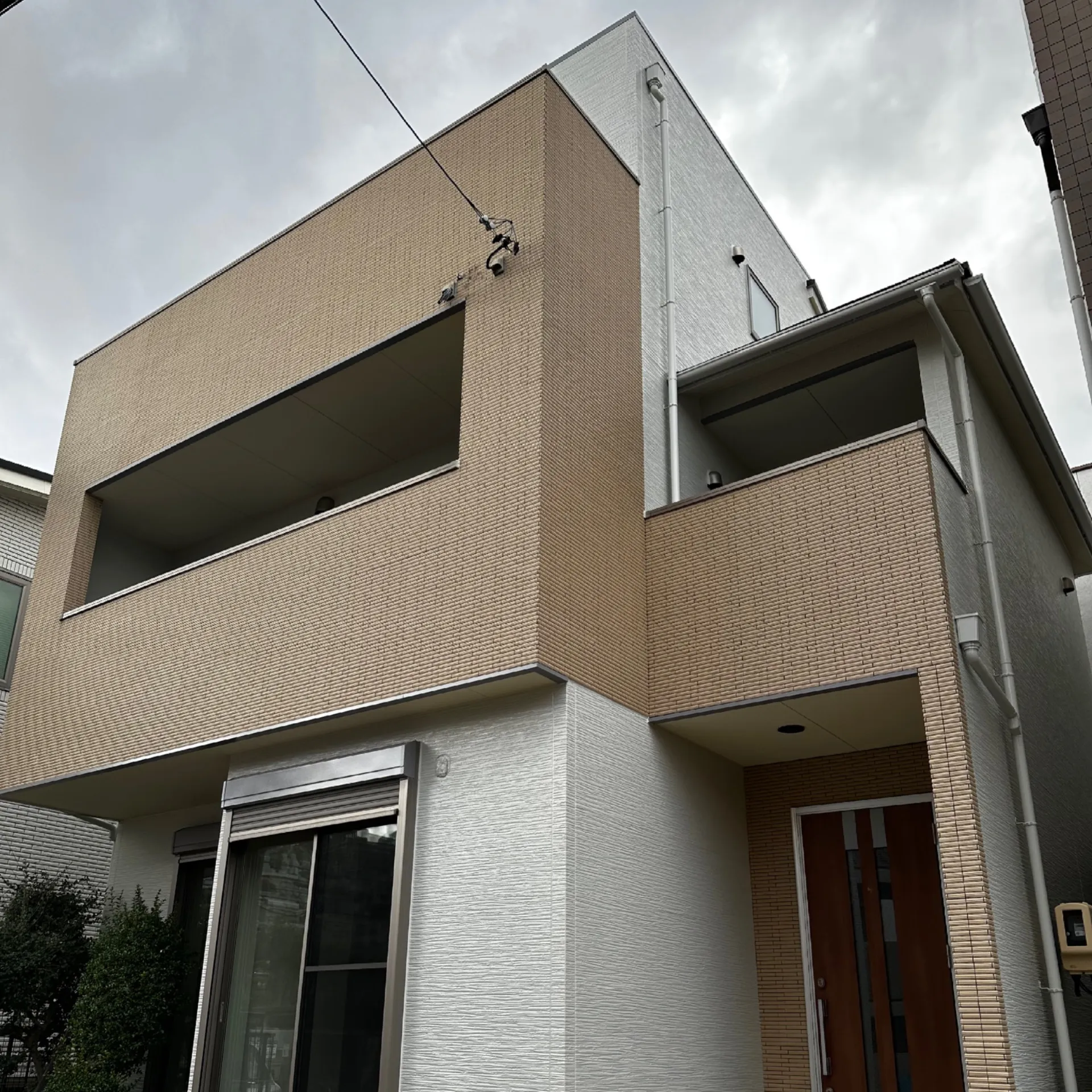 夏の外壁温度上昇の影響と対策