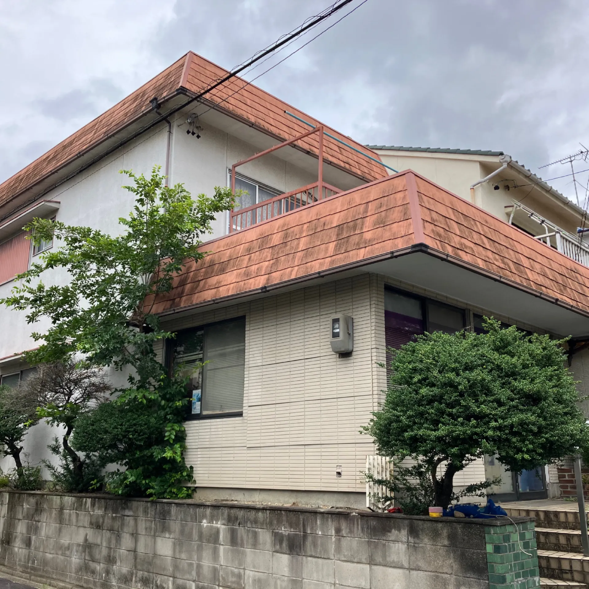 屋根と外壁の定期メンテナンスの重要性