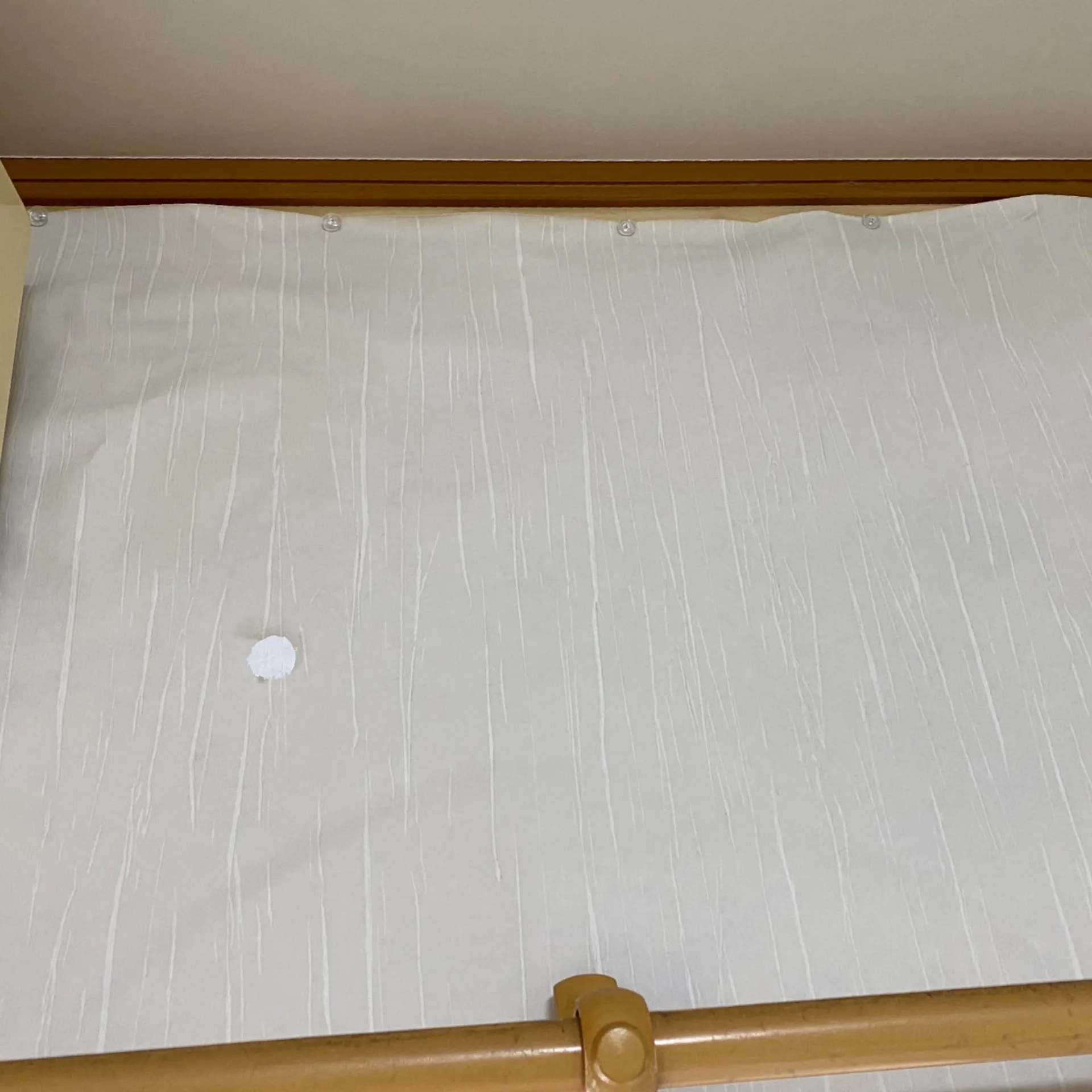 施工前 / 内装ボード・クロス　雨漏りによる痛み・剥がれ