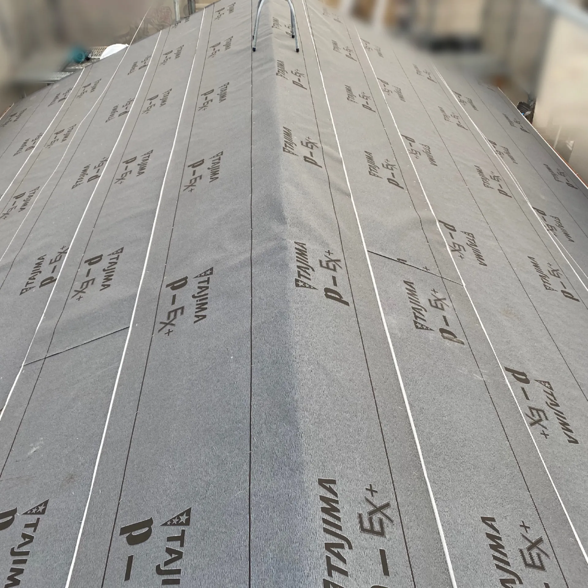 雨漏り再発防止に有効な屋根防水工事の重要性